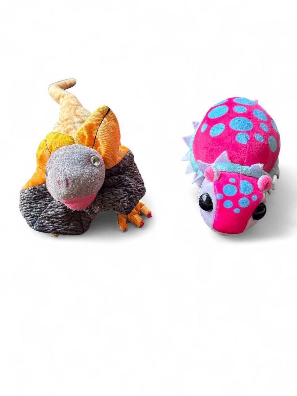 ✨Two Small Stuffed Animal Lizard and Pink Beetle✨